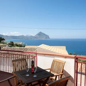Villa Gina Con Vista Mozzafiato Sul Golfo Di, Macari